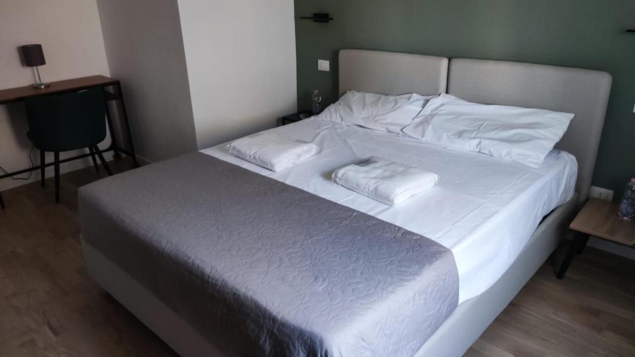 Dimora Rudiae Lecce Bed & Breakfast Exterior photo