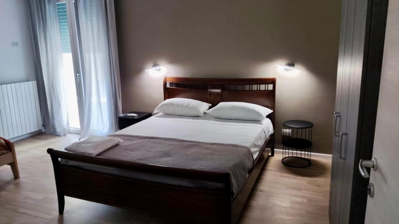 Dimora Rudiae Lecce Bed & Breakfast Exterior photo