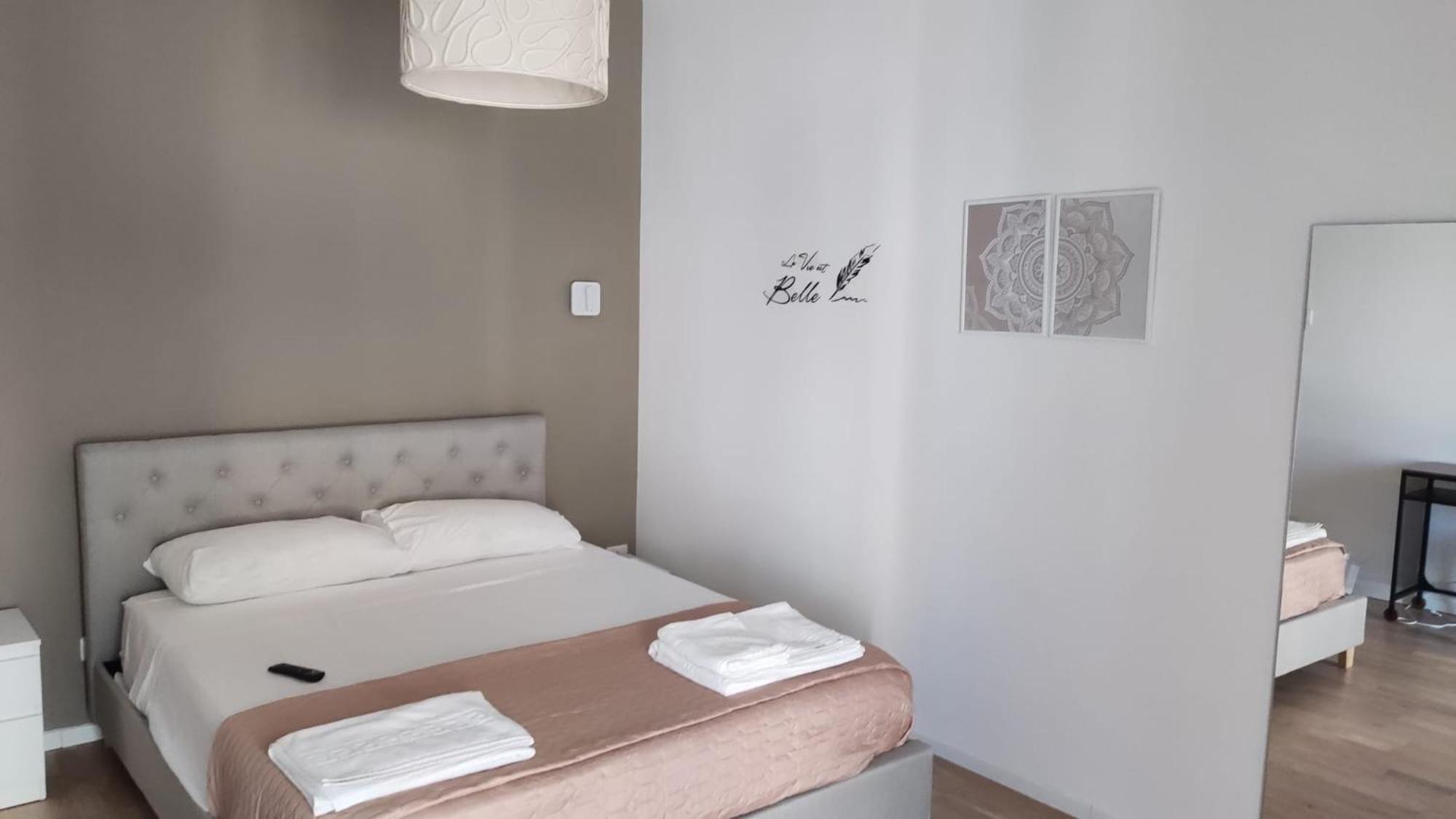 Dimora Rudiae Lecce Bed & Breakfast Exterior photo