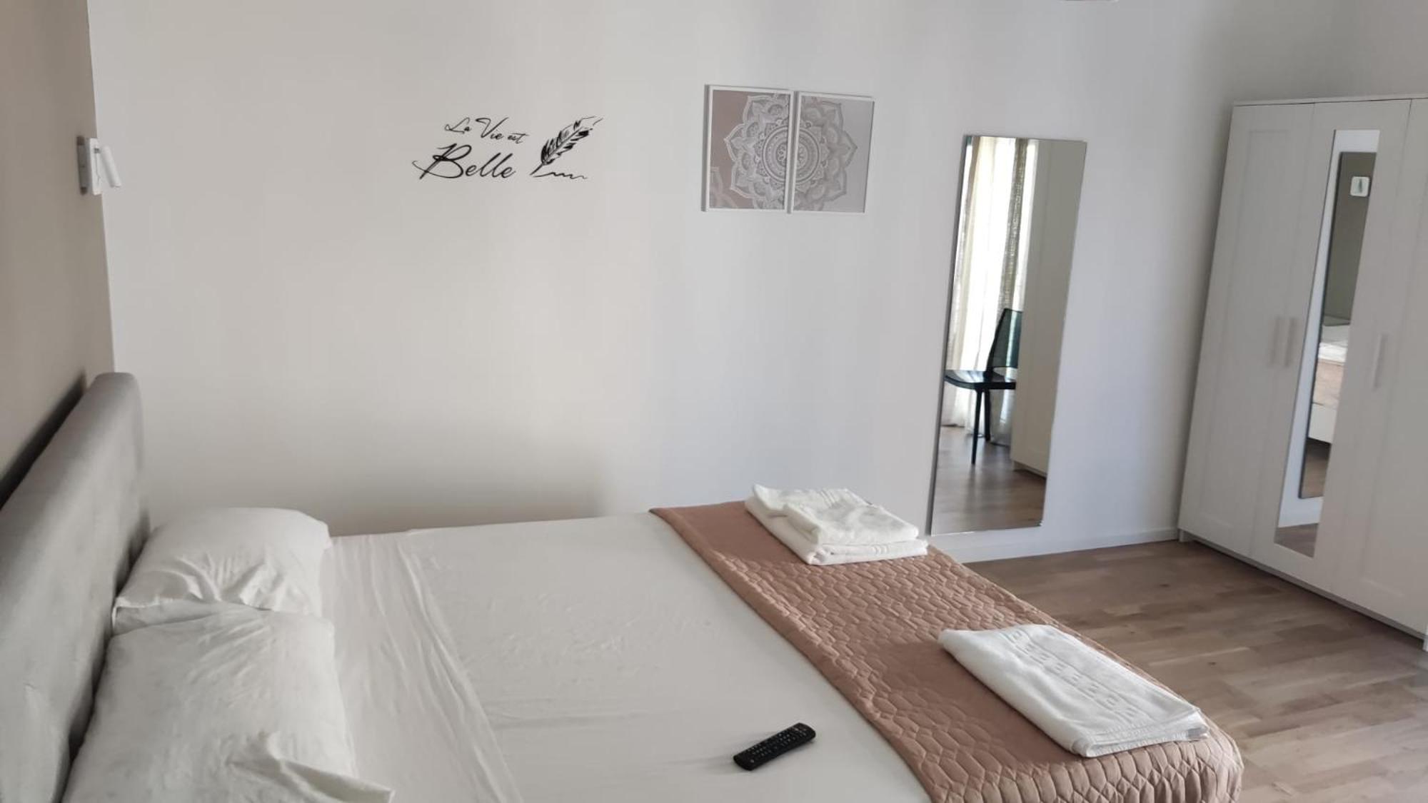 Dimora Rudiae Lecce Bed & Breakfast Exterior photo
